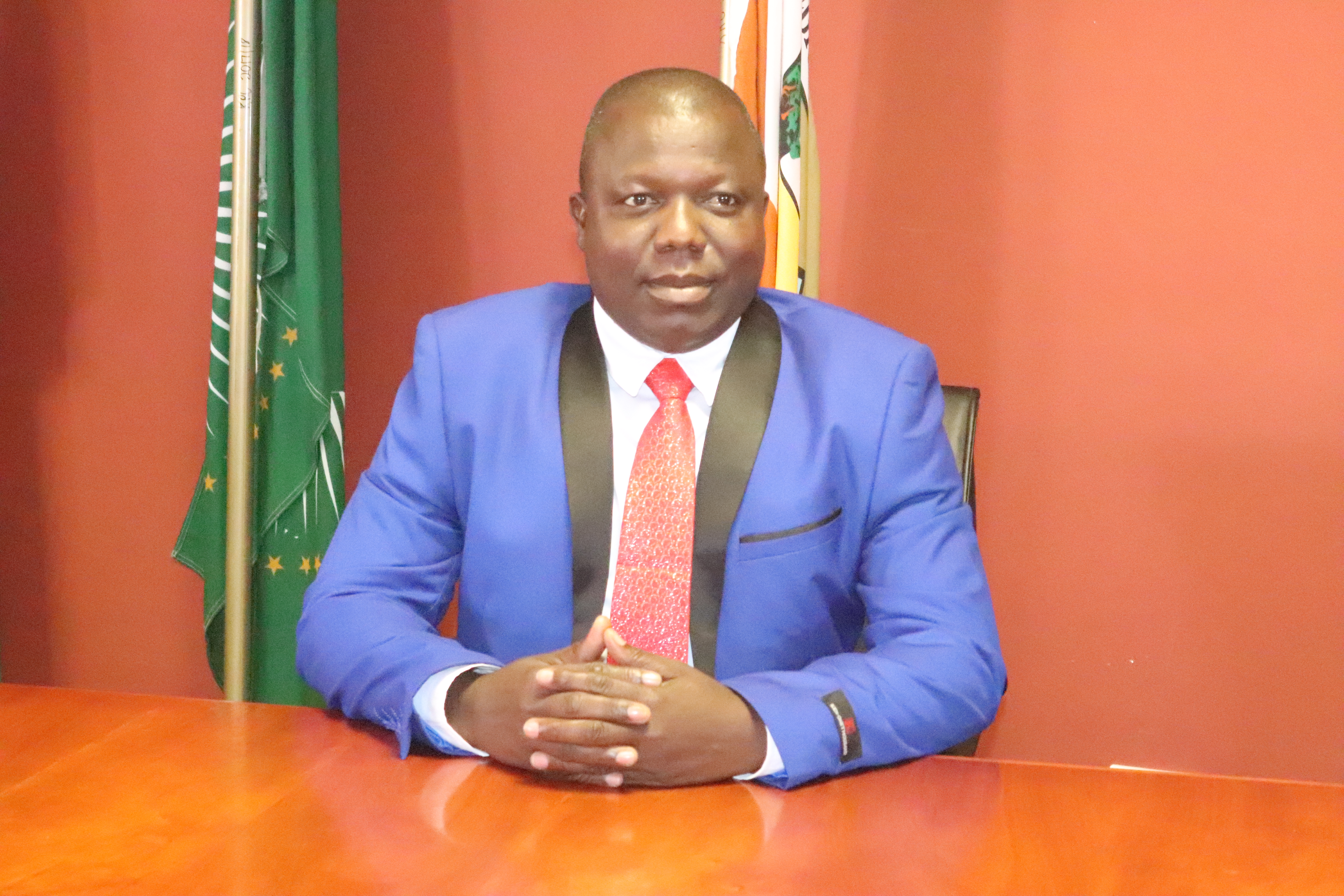 Hon. Ueutjerevi Ngunaihe